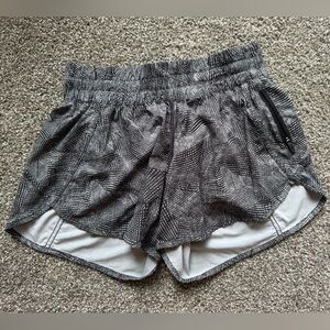 Lululemon Tracker Short 3” Size 8